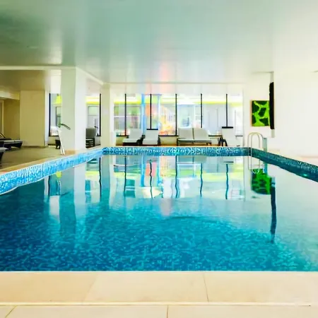 Apartament Breeze Large Family - Pool & Langa Plaja Năvodari