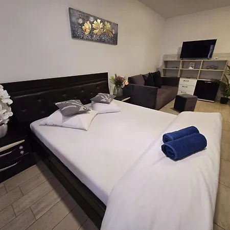 Breeze Large Family - Pool & Langa Plaja Apartament Năvodari