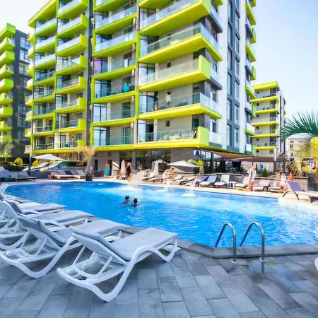 Breeze Large Family - Pool & Langa Plaja